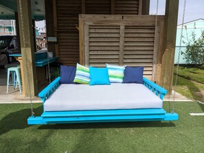 hanging outdoor full size bed 