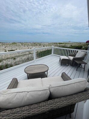 A Room with a View! 2nd Floor Deck off Master Bedroom