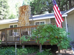 Front deck as you walk up to our home.
