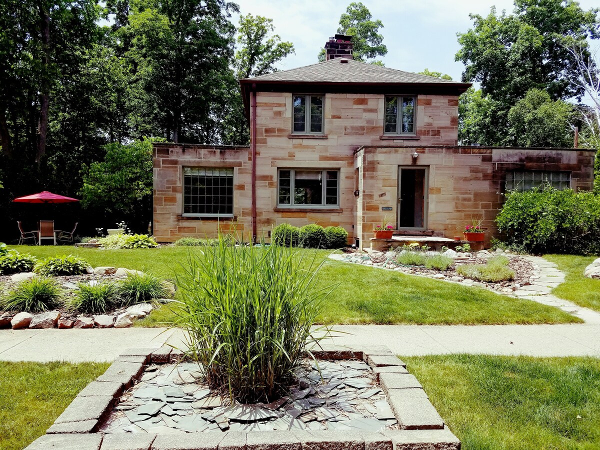 Main Image