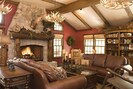 Living Room / Main Lodge