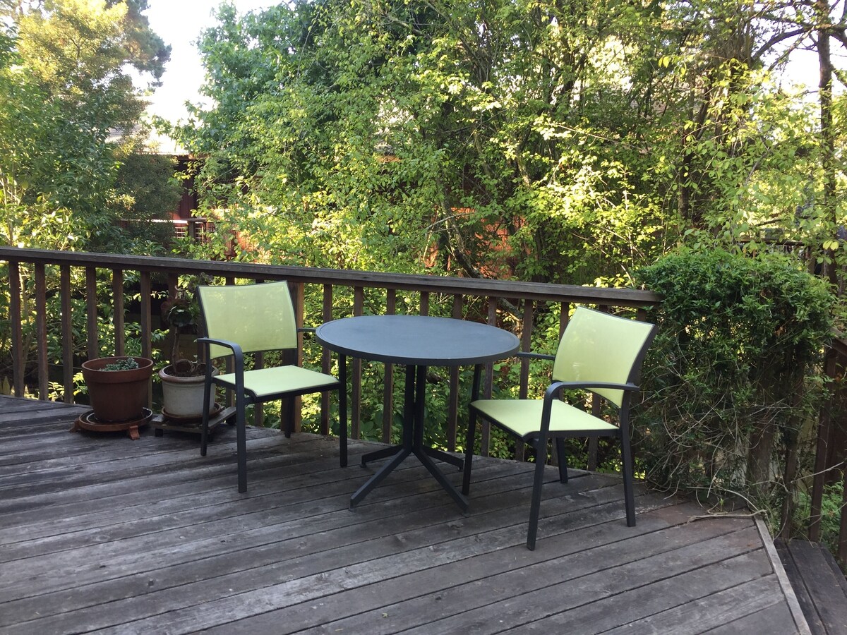 Relax and connect with nature at this designer retreat in charming Mill Valley