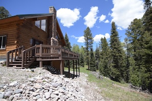 Front Deck with firepit