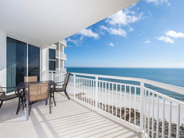 Huge Corner Wrap-Around Balcony offers Dining for 4 plus Chaise Lounge! 