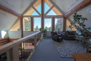 Loft. 