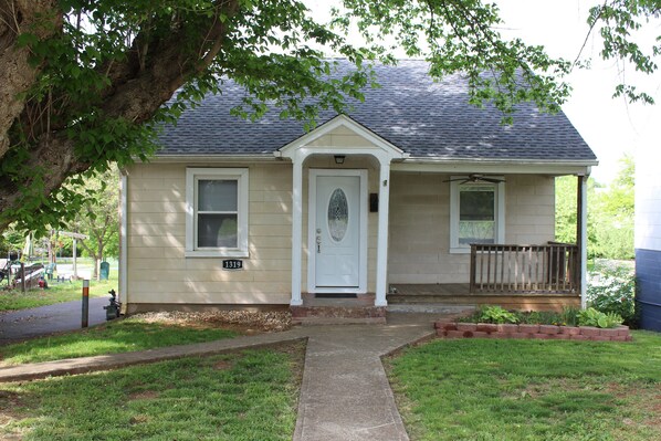 Woolen Mills Cottage