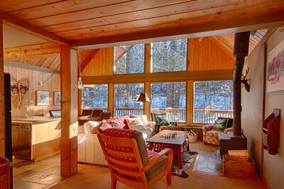 Beautiful Panorama 4 Bedroom Chalet excellent ski access