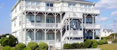 Outside view 7B3- 3rd floor unit on the left.  This is the ocean-side deck.