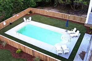 Fenced in Private Pool & Tiki-Bar & Hot Tub (on deck)