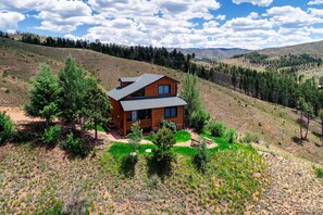 Expansive mountain views and surrounding wilderness of Pike National Forest