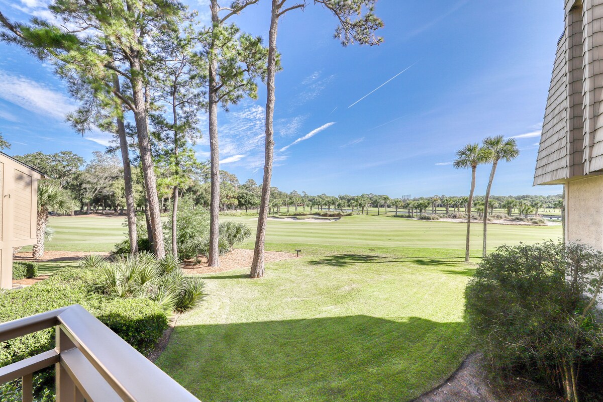 Second-Floor Condo with WiFi, Pool, Golf Course Views – Near the Beach