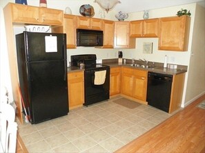 Fully Stocked Kitchen 