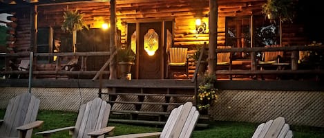 Welcome to Whitetail Lodge! 
Our Endless Mountains Getaways--
