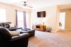 2nd floor living area with flat screen TV and blu-ray DVD. 