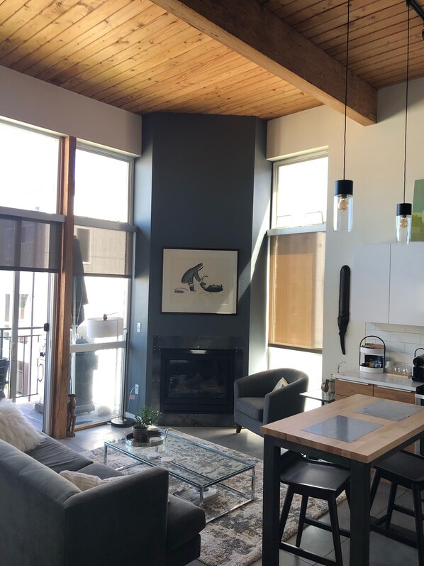 Living room with gas fireplace