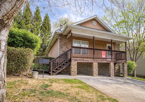 Pigeon Forge Chalet - Rocky Top Chalet