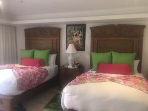 each 4BR also has two suites w 2 Queen beds each