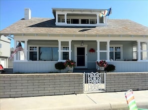 Classic Craftsman Style right on the bayfront