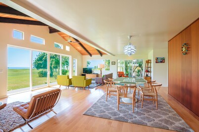 Mid-century Remodeled Spectacular Ocean Views! 10% Discount for Week+ Stays!