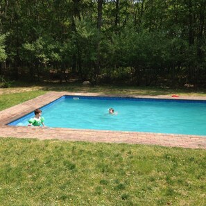 Pool can be gated or not, at your request.