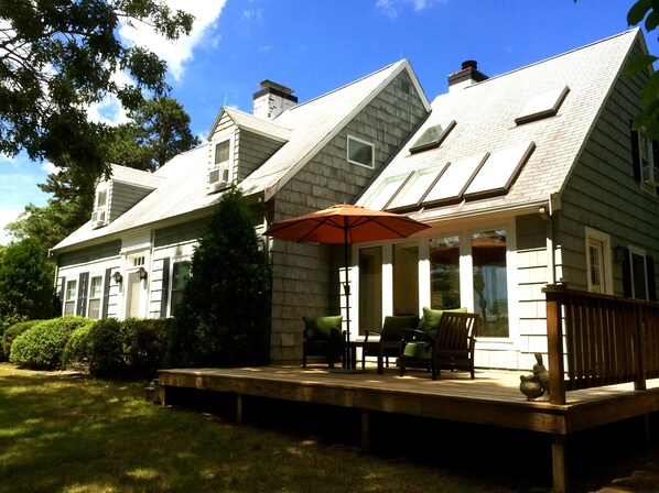 Long Pond Waterfront Colonial Cape. In relaxing setting. 