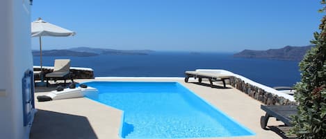 View from the pool to the caldera