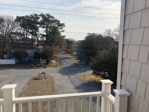 Ocean is 2 blocks away