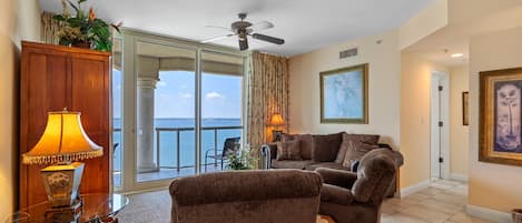 The living room with the water view. 