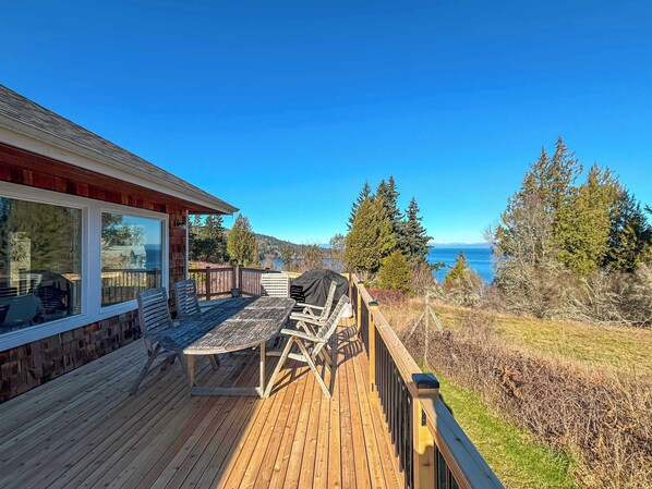 High Bluff home overlooks Freshwater Bay