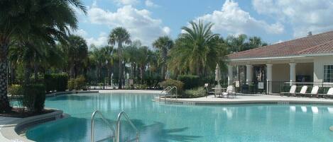  Inviting large peaceful pool