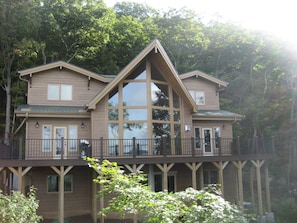 Front view of Paddy's Peak.