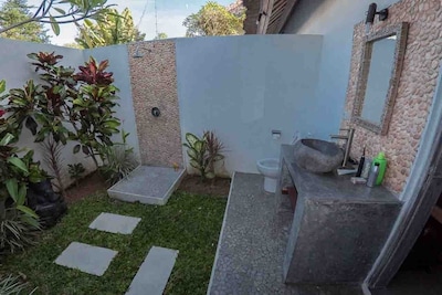 Charming villa with 2 bedrooms, Ungasan 