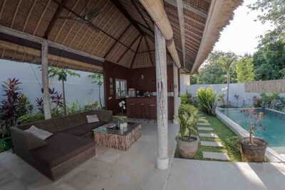 Charming villa with 2 bedrooms, Ungasan 