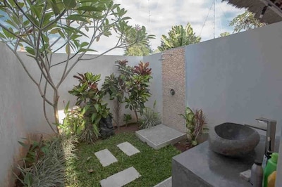 Charming villa with 2 bedrooms, Ungasan 