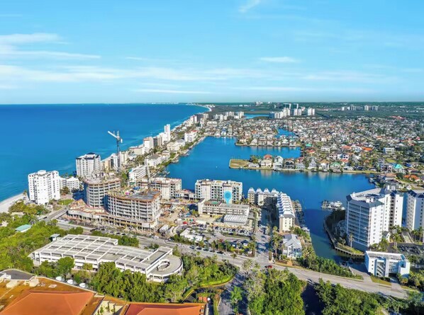 Arial Photo of Vanderbilt Palms and surrounding Ritz Carlton Residences