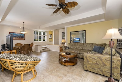 Wailea Dream Property, Comfy King Bed, Full AC, Weber BBQ, Salt H2O pool & more