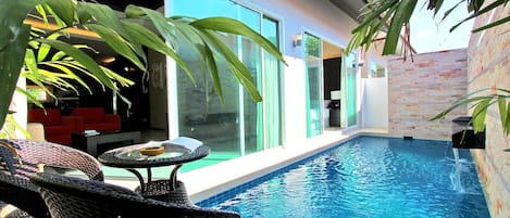 Duluxe 2 Bed with Private Pool B09