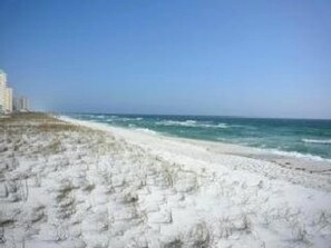 Beautiful sandy white beaches of navarre.