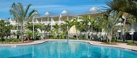 Poolside at Coral Hammock Town Homes. How nice this is....