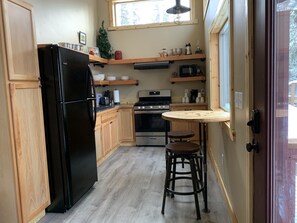 Full kitchen