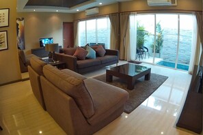 Deluxe 3 Bedroom Near Jomtien Beach B16