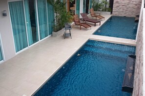 Double Pool 6 Bedroom Villa B57-58