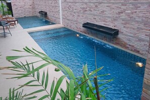 Double Pool 6 Bedroom Villa B57-58