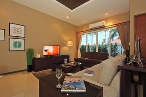 3 Bed Villa A96 Taxi to Walking Street
