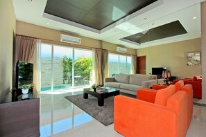 Deluxe 3 Bedroom Villa B08