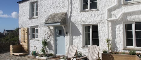 Millook House Courtyard