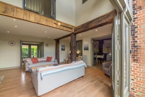 Ground floor: Entrance to the sitting room