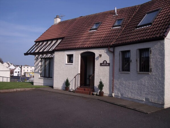 Lovely Novus Harbour View House