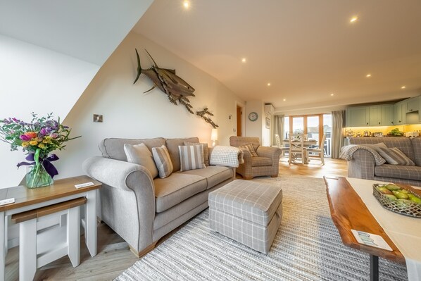Seaborne Penthouse: The open plan living space