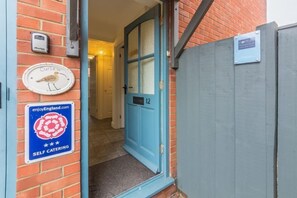 Entrance to Curlew Apartment